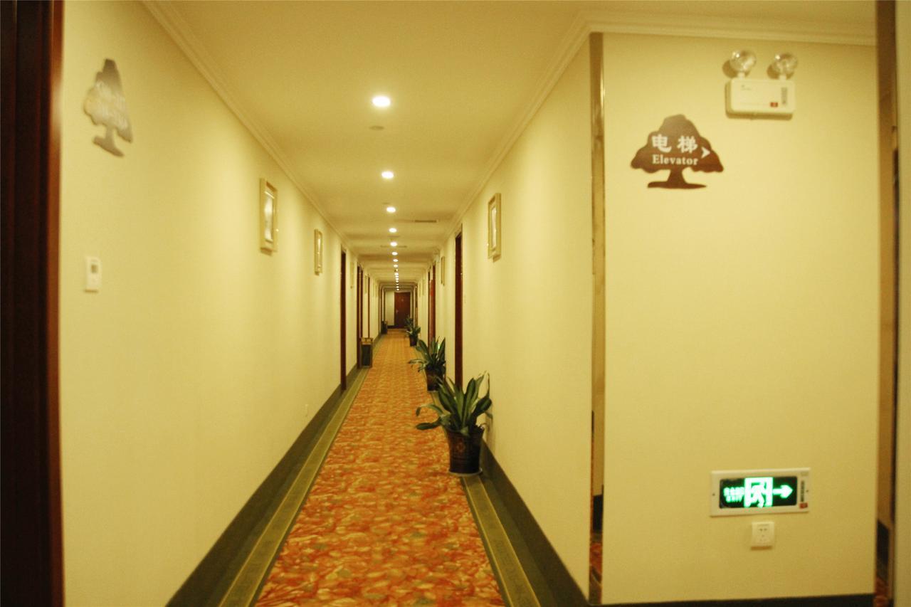 Greentree Inn Chengde Shuangluan District Xinhui Wan Business Hotel מראה חיצוני תמונה